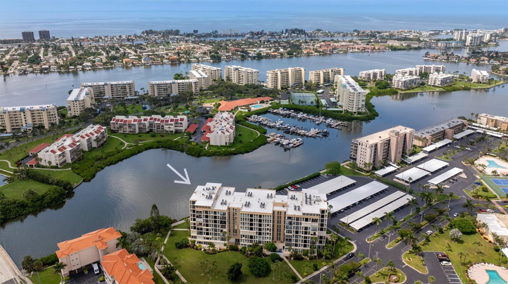 best 55+ condo communities in central Florida